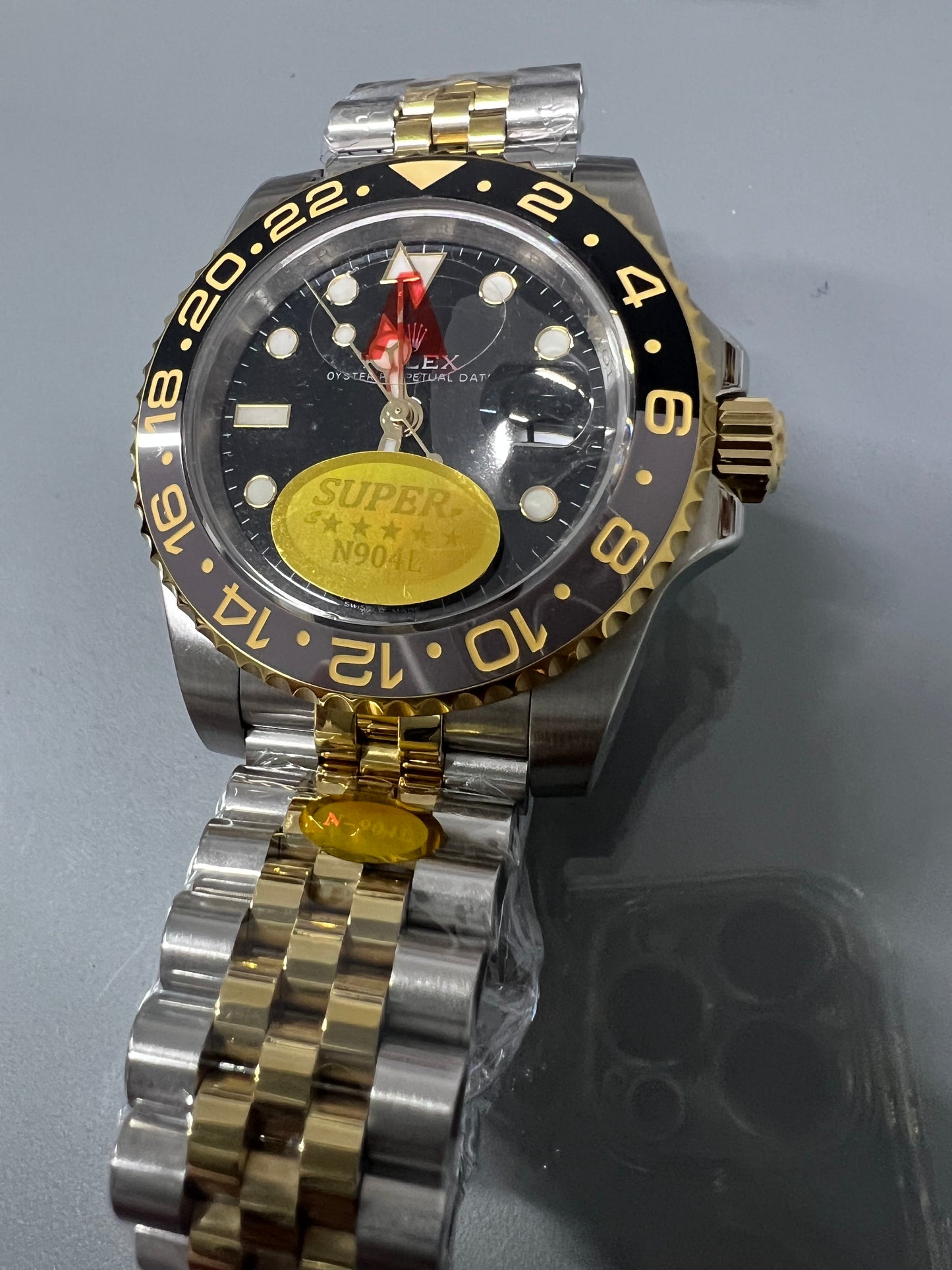 GMT-Master II 2-Tone Black Dial Jubilee 40mm