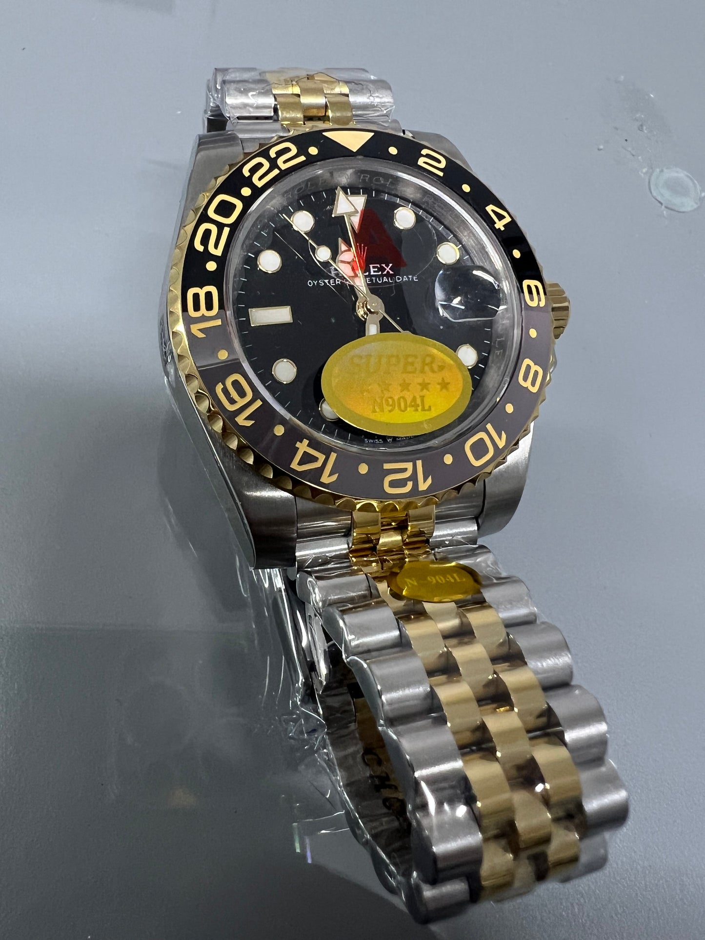 GMT-Master II 2-Tone Black Dial Jubilee 40mm