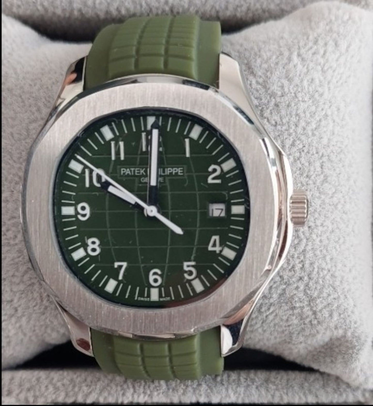Patek Philippe Aquanaut 5168G Steel Case Green Dial Green Rubber Strap 42.2mm