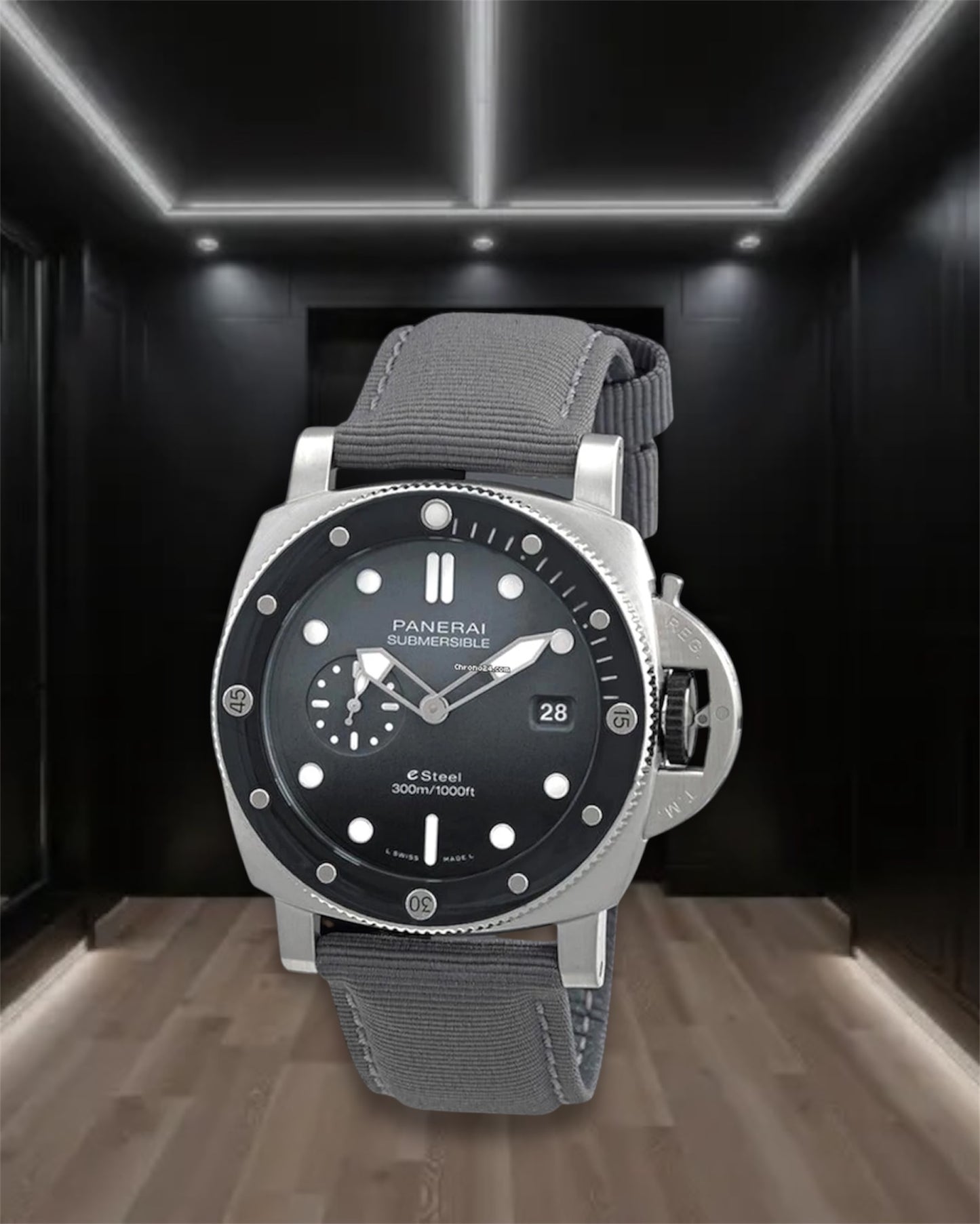 Panerai Submersible Quarantaquattro Steel Grigio Roccia 44mm
