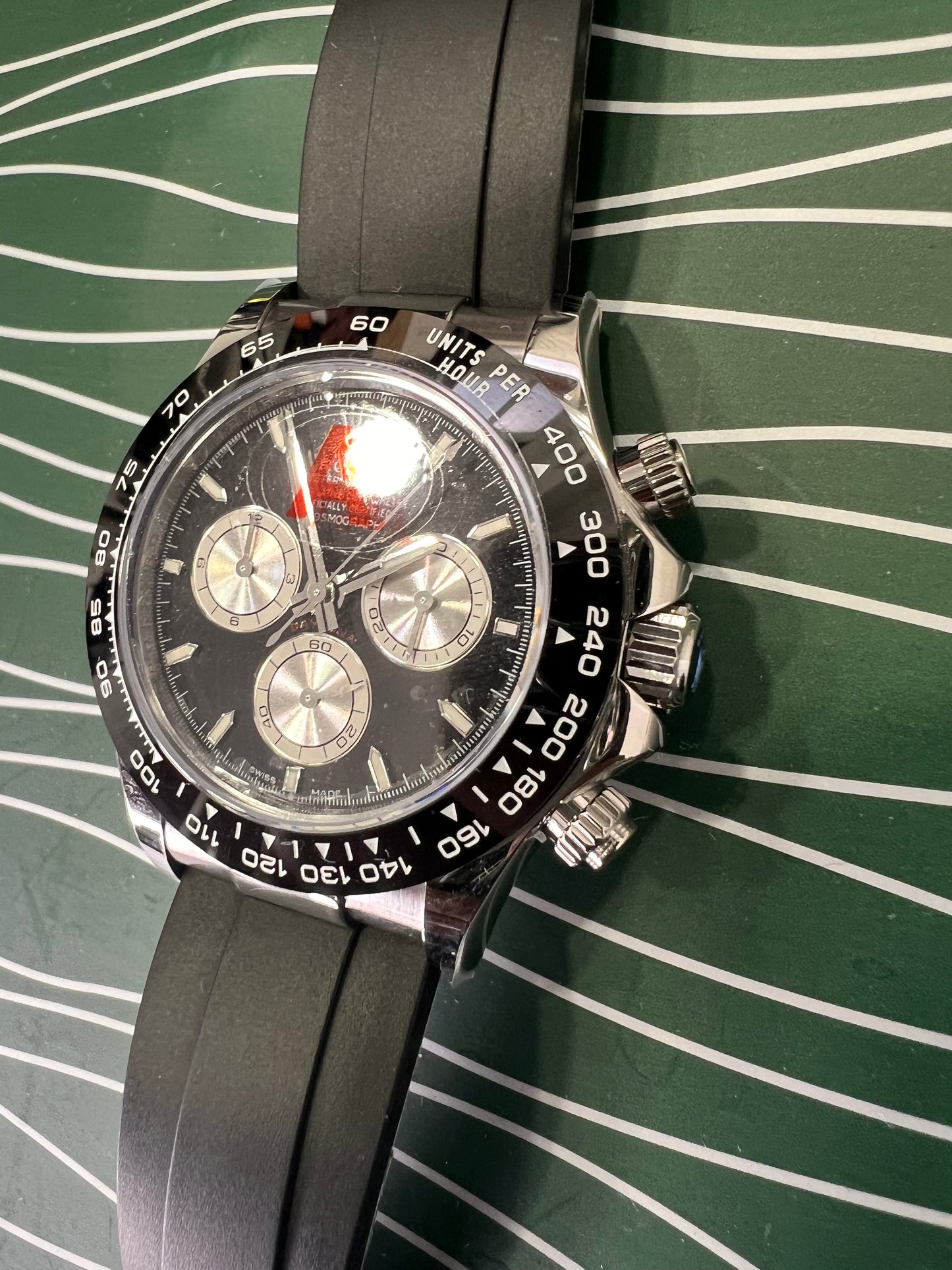 Daytona Cosmograph Black Dial Black Bezel Silver Chronographs Oysterflex 